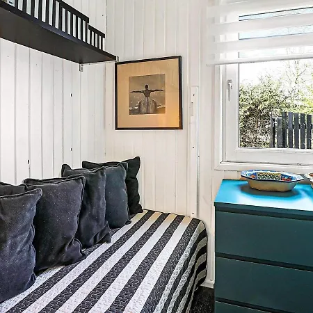 6 Person Holiday In
