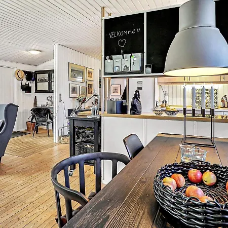 Feriehus 6 Person In Hals