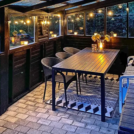 6 Person Holiday In